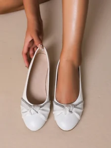 White Women’s Flat Shoes with Bow & Rhinestone Soft PU Ballet Flats for Wedding Party Daily Wear