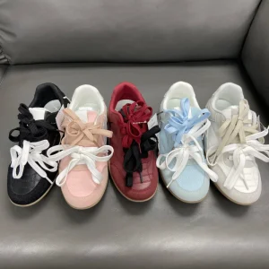 Women’S Sweet Lace Retro Sports Shoes Anti Slip and Breathable Pu Fabric Upper Casual Shoes