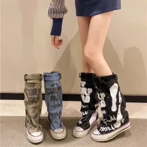 Women’s Autumn Graffiti High Canvas Boots Round Head Middle Follow Anti Slip Boots Leisure Fashion Rubber Sole Boots