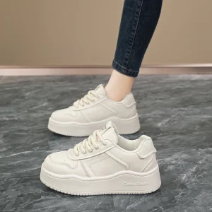 Women’s Autumn New Style Skateboard Shoes Korean White Sneakers Casual Sports Versatile Thick Sole Walking Style Shoes