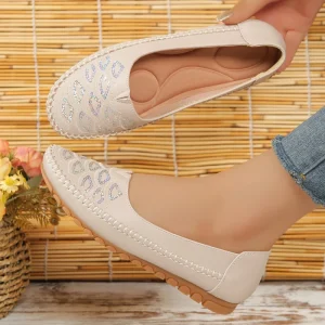 Women’s Beige Embroidered Foldable Flat Loafers Comfortable Slip on Moccasins Non slip Pu Leather Casual Shoes for Ladies