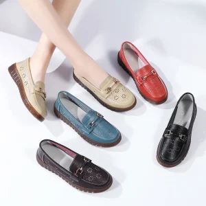 Women’s Casual Large Size Leather Flat Shoes Summer OEM Available Soft Moccasins Slip On Closure Work Style Loafers