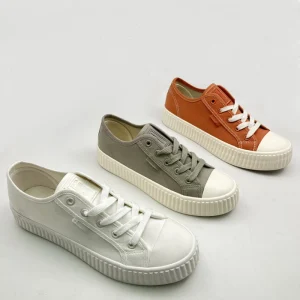 Women’s Casual Shoes