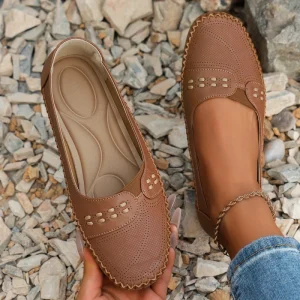 Women’s Comfortable Khaki Flat Shoes Breathable Stitching Design Slip-On Loafers Soft PU Leather Casual Shoes