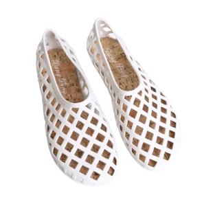 Women’s Comfortable Lightweight Flat Shoes Waterproof Jelly Sandals Non Slip Beach Flat Shoes Breathable Solid Color