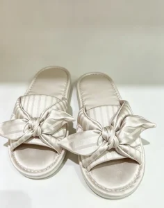 Women’s Cozy Winter Bedroom Slippers Comfortable Memory Foam Spa Slides for Bathroom Wedding for House Use