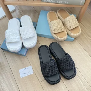 Women’s Designer Summer Beach Sandals Fashion Straw Platform for Slippers with Thick Heels Leather Pool Slide Slides