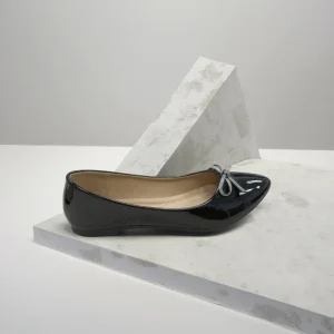 Women’s Dress Shoes Bright Bow Charm Flat with Casual PU Leather Lining Office Shoes Customizable Simple Shoes