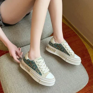 Women’s Fashion Sneakers Casual Lace up Canvas Shoes Trendy Ladies Casual Shoes