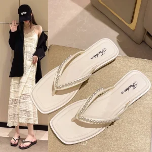 Women’s Fashionable French Pearl Beach Sandals New Summer Flat Flip-Flops with PVC Insole Stylish Platform Outer Wear