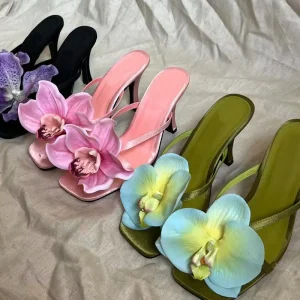 Women’s Flower Decorated Thong Heeled Sandals Square Open Toe Kitten Heel Party Shoes