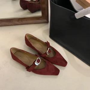 Women’s French Retro Casual Loafers Single-Color Flat Shoes with Slip-On Closure Fashion Trend for autumn