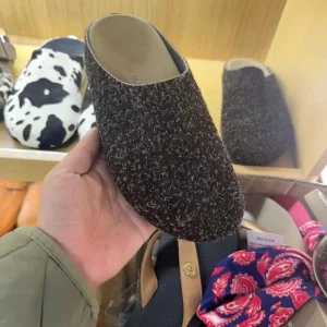 Women’s Heathered Brown Felt Slip-On Mules Cozy Closed-Toe Clogs for Indoor/Outdoor Use