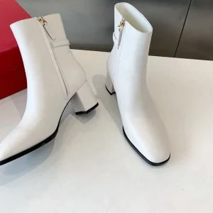 Women’s High Heels Round Toe Chunky Heel Leather Boots