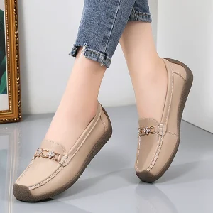 Women’s Large-Size Comfortable Slip-On Flat Shoes Cross-Border Autumn Loafers Versatile Solid Pattern Mom Fashionable Ballet