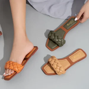 Women’s Latest Fashion Soft Flat Beach Sandals Easy to Knit Fabric Slides for Slippers Manufacturers