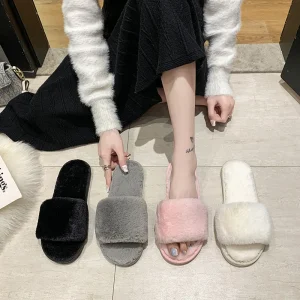 Women’s Lightweight Faux Fur Slippers Winter Warm Flats and Slides for Spring and Autumn Home Slippers