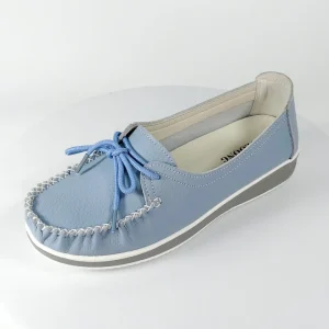 Women’s Lightweight Light Blue Casual Sneakers Breathable and Comfortable with Punched Upper for Autumn and Spring