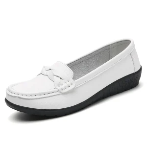Women’s Loafers Casual Moccasin Gommino Flat Shoes Plus Size Mom Shoes Rubber Sole