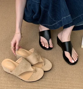 Women’s Low Wedge Sandals Trendy Dressy Open Toe Slip On Summer Beach Flip Flops Thong Heeled Sandals Shoes