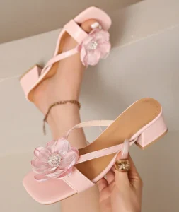 Women’s Mule Shoes Light Blue Flower Pearl Block Heel Slide Sandals Square Toe Slip-On Mid Heel Sandals for Bridal & Party