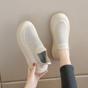 Women’s New Summer Breathable Solid Slip-on Fly-woven Casual Shoes with Cloth Lining Med Heel Rubber Outsole