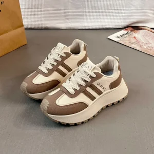 Women’s Outdoor Sneakers Minimalist Casual Sports Shoes with Synthetic Suede Upper and Rubber Outsole