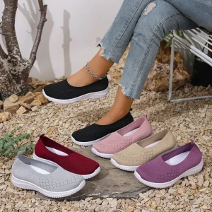 Women’s Plus Size Casual Shoes Simple Slow Wind Casual Shoes with Low Heels and Flying Shoes with Feet