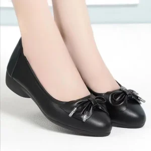 Women’s Pointed Shallow Mouth Work Shoes Single Flat Heel Casual Boat Shoes With Bow