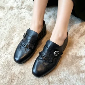Women’s Retro Washed Horse Leather Fringed Flat Shoes With Square Toe Suitable for Work and Casual Wear