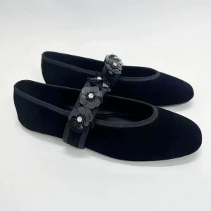 Women’s Round-Toe Slip-On Flats Casual & Fashionable Shoes with Velvet Finish and Floral Embellishments