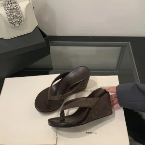 Women’s Round Toe Wedge Heel Flip Flops Casual High Heel Sandals with Fashion Trend