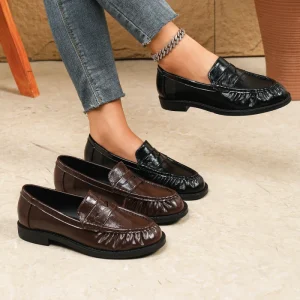 Women’s Ruched Patent Leather Penny Loafers Round Toe Slip on Flat Shoes Casual Office Daily Work Loafers for Women