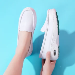 Women’s Scrubs Shoes for Hospital White Nurse Shoes with Round Toe Comfortable Anti slip Work Shoe Daily Wear