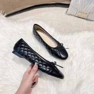 Women’s Shoes with Light Color Contrast Soft Bottom Flat Bow Sole Shoes