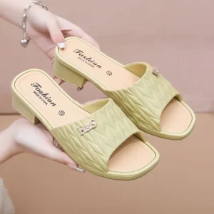 Women’s Slide Slippers PVC Summer Sandals Mid Heel Non Slip Beach Designer Wear for Outdoor Use for Women & Ladies