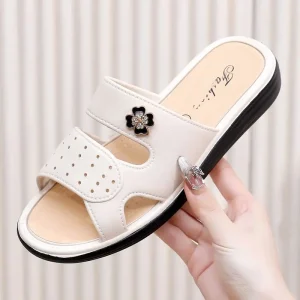 Women’s Slide Slippers Summer Sandals Lightweight Nonslip Soft Sole Designer Beach Shoes for Women