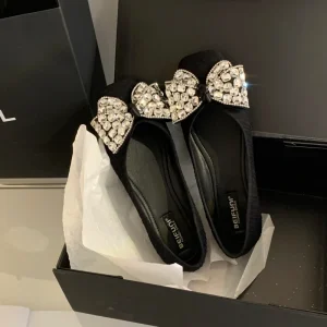 Women’s Slip-on Mules Pointed Toe Flat Shoes Anti-Slip Feature Embroidered Logo Winter Soft Sole Slippers