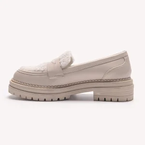 Women’s Soft Soled Loafers Casual Commuting Shoes with Anti Slippery Features Closed Toe Slip On Closure Rubber Insole
