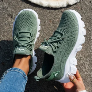 Women’s Spring Knitted Shoes Lightweight Breathable Mom Shoes Plus Size Comfort Non-Slip Casual Flat Sole Slip-On Sneakers