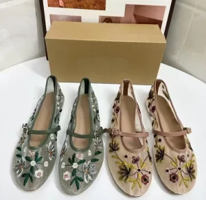 Women’s Summer Ballet Flats Round Toe Shallow Mouth Flower Embroidered Mesh Outdoor Sandals