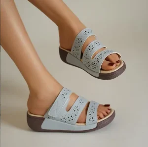 Women’s Summer Fashion New Outdoor Slip-On Sandals Leather Wear Resistant Women’s Wedge Sandals