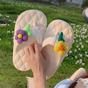 Women’s Summer Ins Style Sweet Girly Flower Flip-flops Korean Thick-Soled Beach Slippers Waterproof Anti-Slip