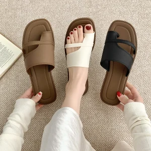 Women’s Summer Retro Flat Roman Sandals Outdoor Beach Slippers for Ladies