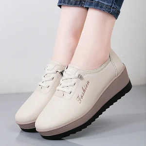 Women’s Two Tone Platform Flats All Season Comfortable Versatile Shoes for Mothers