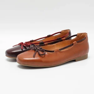 Women’s Vintage Shiny Genuine Leather Patent Leather Closed Toe Slip-On Casual Ballet Flats