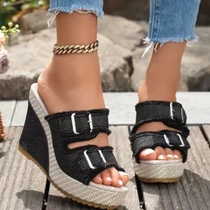 Women’s Vintage Summer Outdoor Sandals Metal Decorated Chunky Platform Cowhide Upper