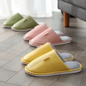 Women’s Winter Indoor Slippers Non Slip Warm Cotton Flip Flops PU Leather Waterproof Home Shoes for Couples Soft Comfortable