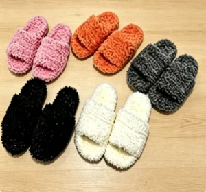 Women’s Winter Warm Sandals Open Toe Platform Slippers with Embroidery Furry Slide Slippers