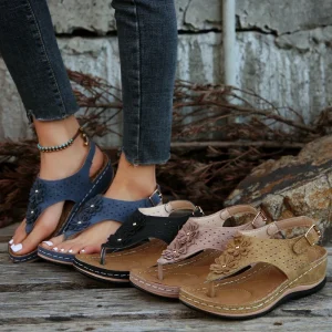 ashion2025 New European and American Summer Wedge Sandals Flower Clip Beach Solid Color Plus Size Wholesale231 231 231
